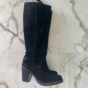 Calvin Klein knee high boot and chunky heel. Great condition